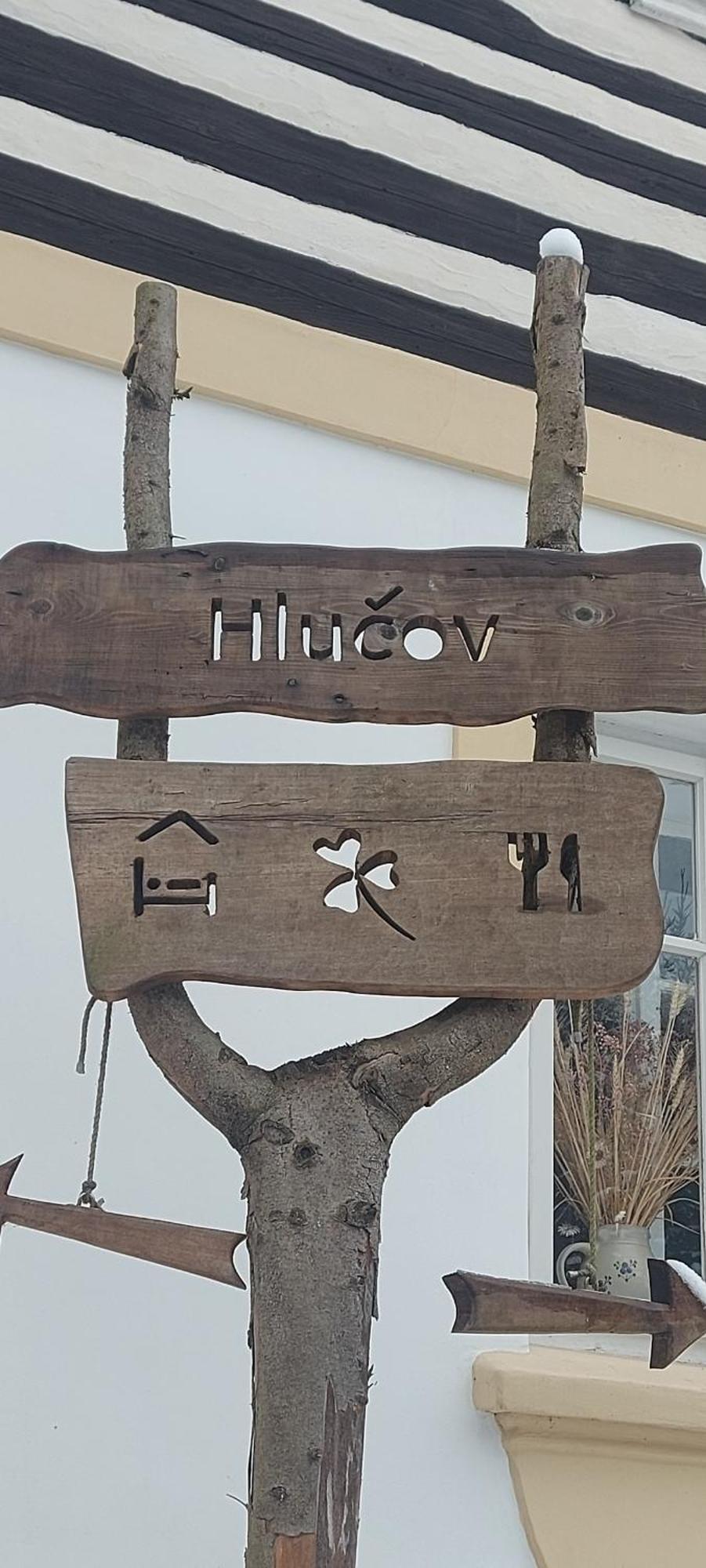 Hlucov Lesni Chalupa Kokorin Esterno foto